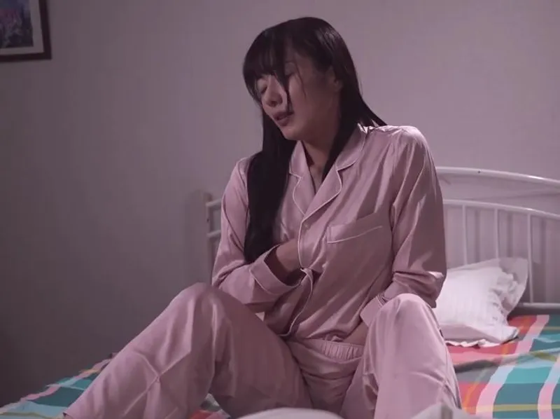 Thủ dâm hàng đêm vì chồng yêu bỏ bê, cô vợ quyết định tìm đến ứng dụng hèn hò